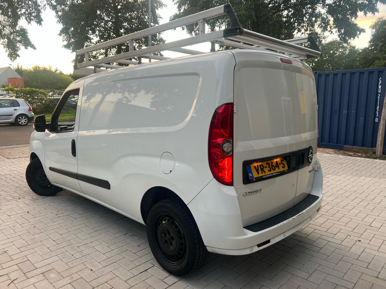 Opel Combo 1.3CDTI L2H1 158.897KM