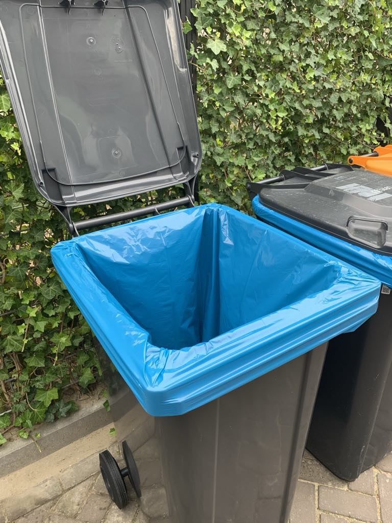 Afvalcontainers (240L en 140L) en containerzakken (240L)