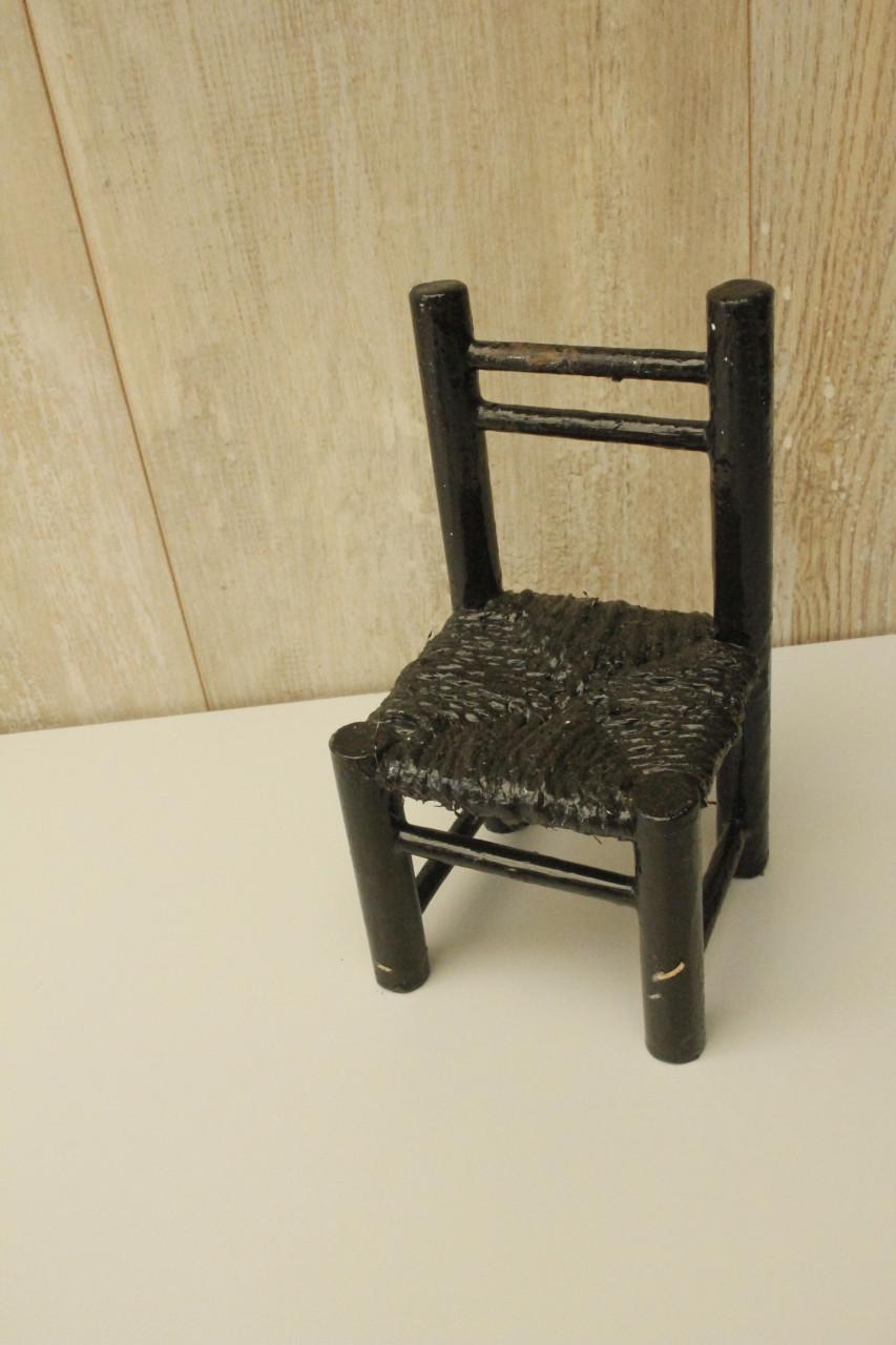 Poppen stoeltjes á 1 euro