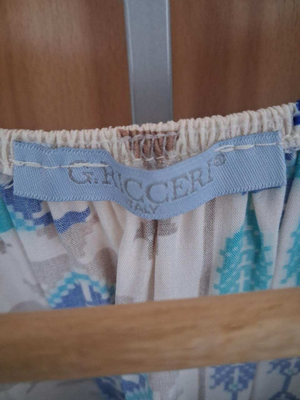 Bloesje maat M of L 100 % viscose