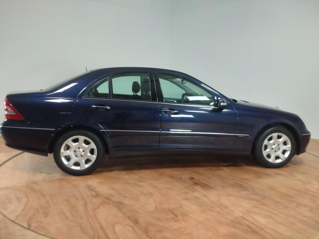 Mercedes-Benz C-Klasse 200 k. elegance