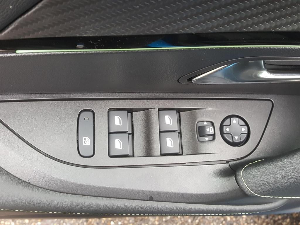 Peugeot 2008 1.2 130pk gt-line apple carplay & android auto | afneembare tr