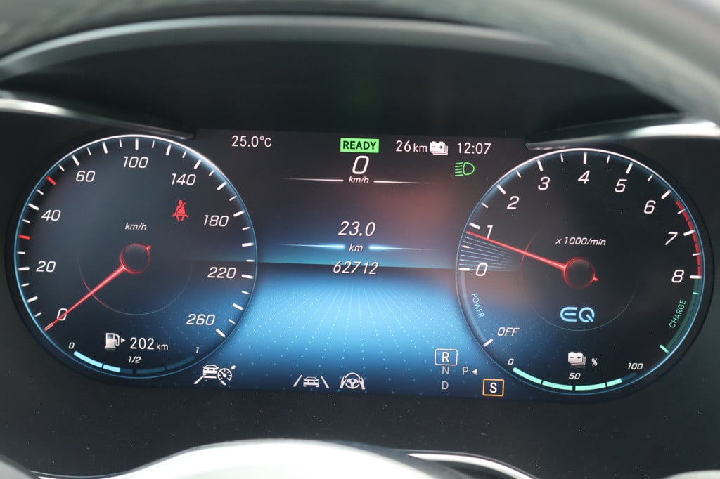 Mercedes-Benz Glc 300e 4matic business solution luxury l mbux l panoramadak