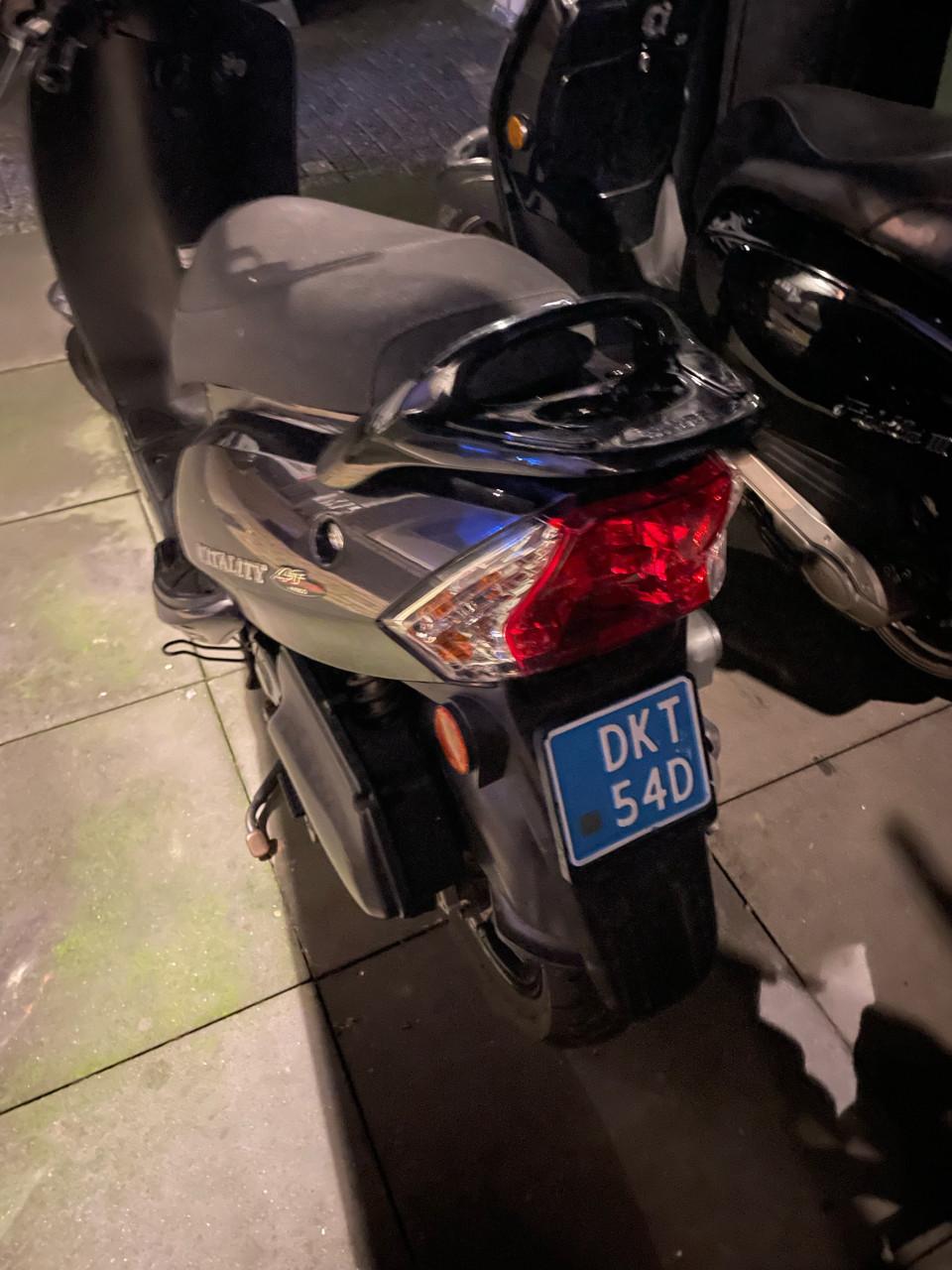 1 scooter te koop kymco vitality en sym fiddle(sym verkocht)