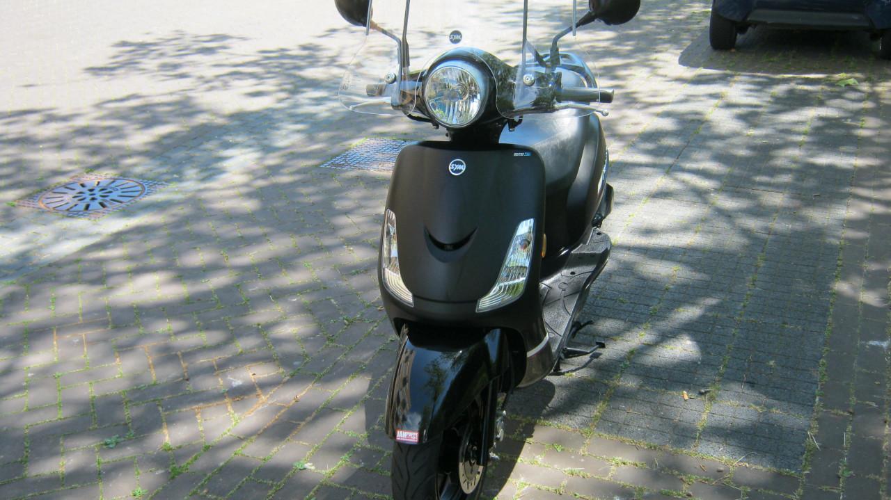 TE KOOP SYM FIDDLE UIT JUNI 2022 INJECTIE MODEL  1100 EURO