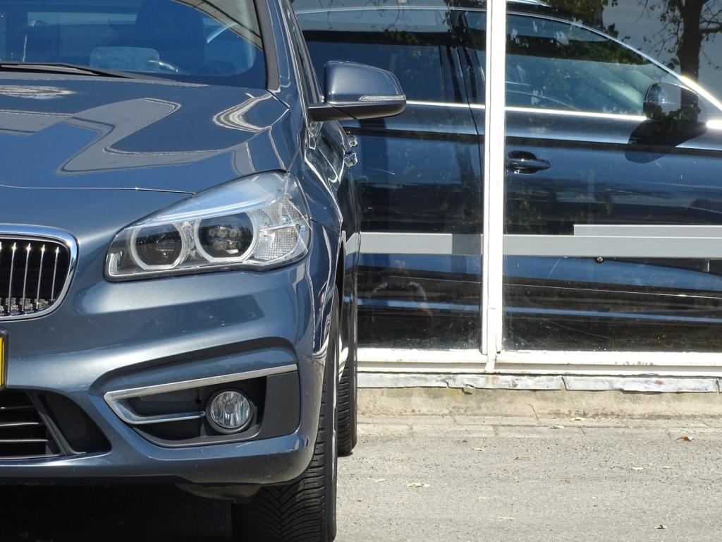 BMW 2-serie gran tourer 218i | leder | hud | bluetooth