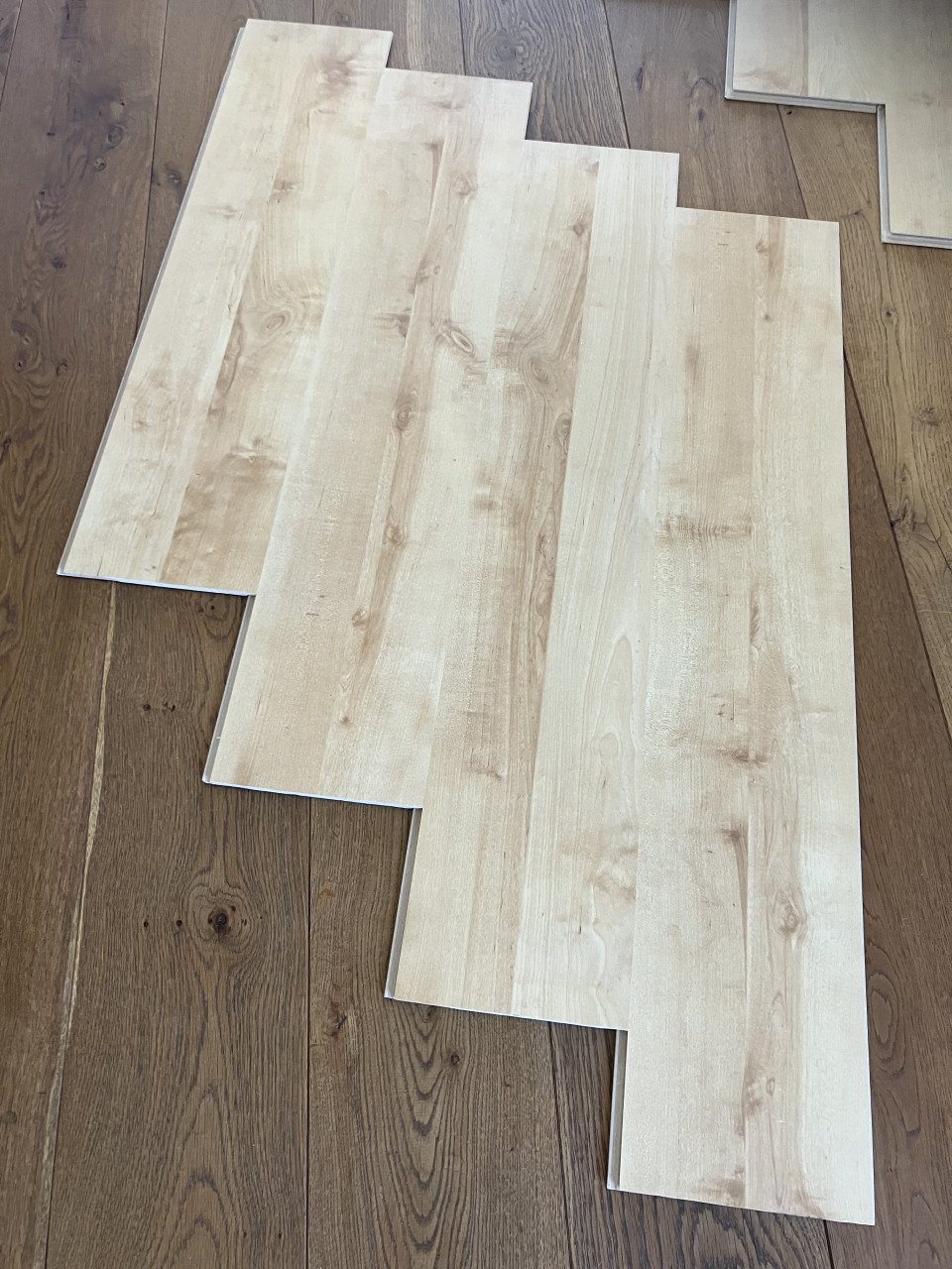 Laminaat - Kliklaminaat – licht houten kleur (ca. 11m2)