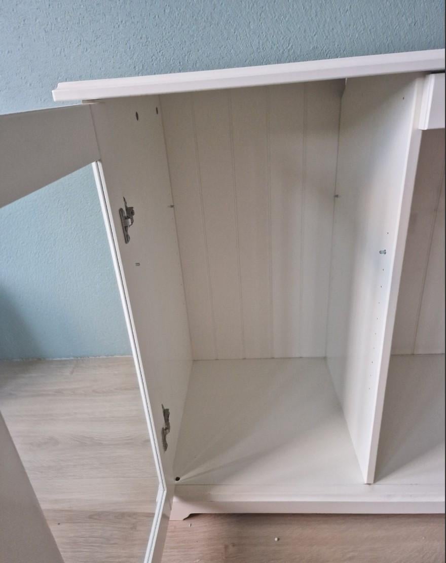 Vitrine kast / tv meubel LIATORP