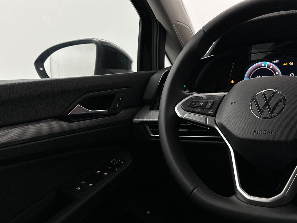 Volkswagen Golf style plug in hybride 204 pk