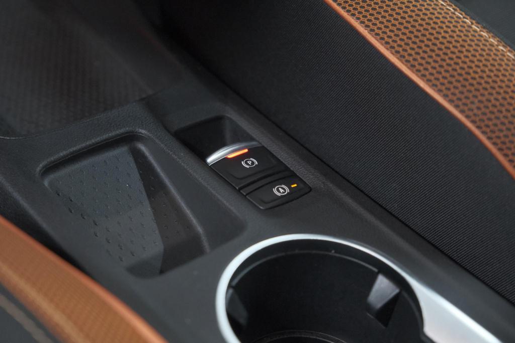 Renault Captur 1.6 e-tech plug-in hybrid 160 edition one | trekhaak | bose 