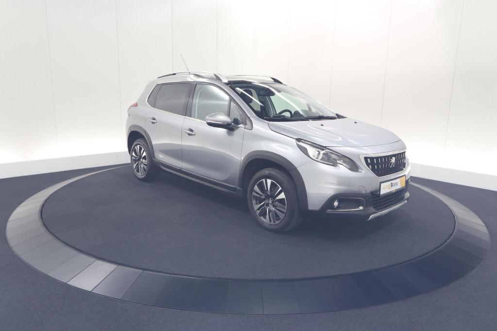 Peugeot 2008 puretech 110 allure | panoramadak | apple carplay | navigatie 