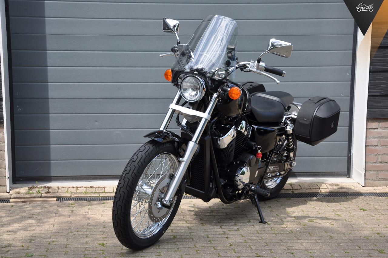 Honda VT 750 S Shadow 2350 km, leuke extra's