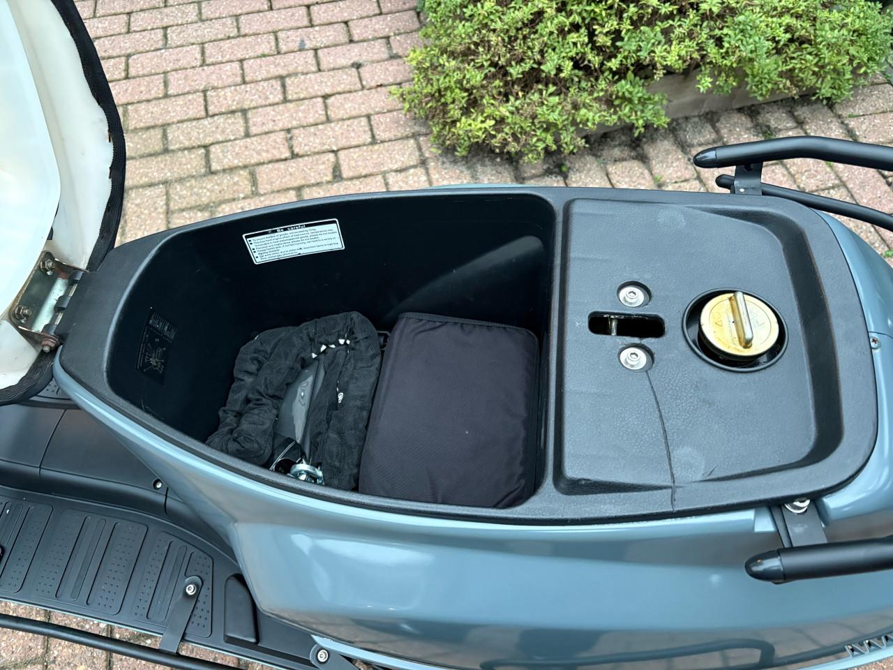 Btc scooter blauw kenteken