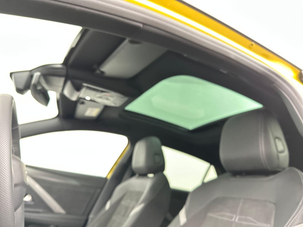 Opel Astra 1.6 turbo plug in hybrid ultimate | voorraadmodel | snel rijden 