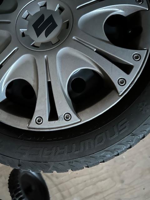 4 winterbanden op velg Suzuki Alto