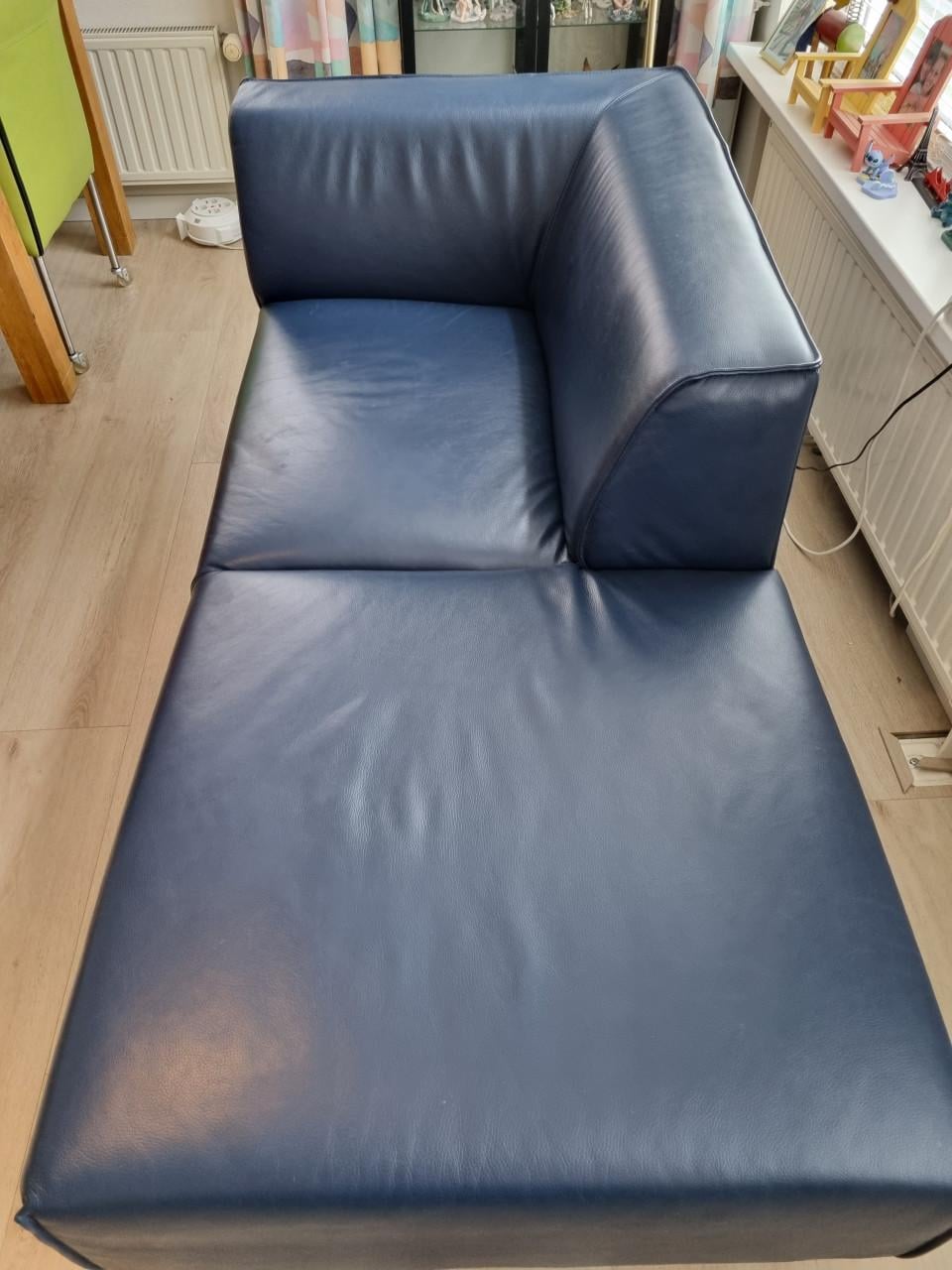 Blauwe leren bank/ divan van Montel