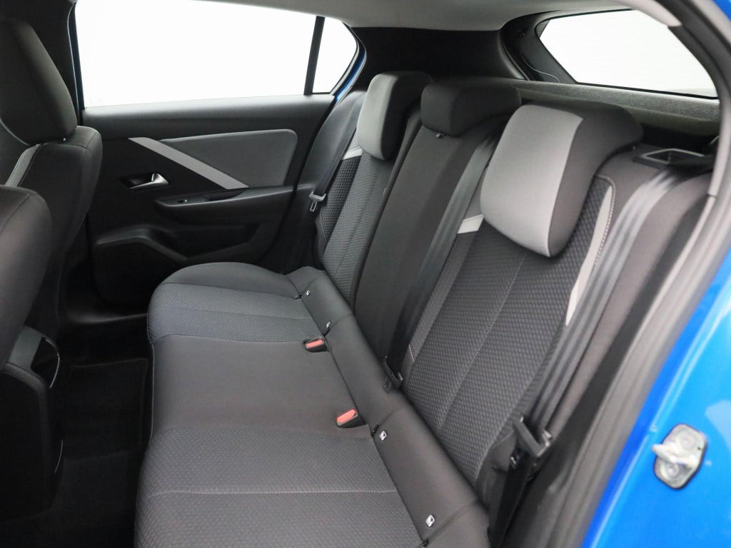 Opel Astra 1.2 edition | lmv | parkeer sensoren | led | navigatie | cruise 