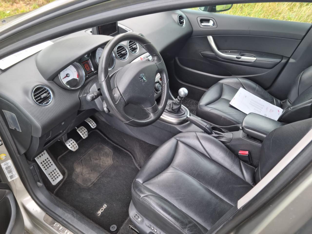 Peugeot 308 sw 1.6i 7 persoons