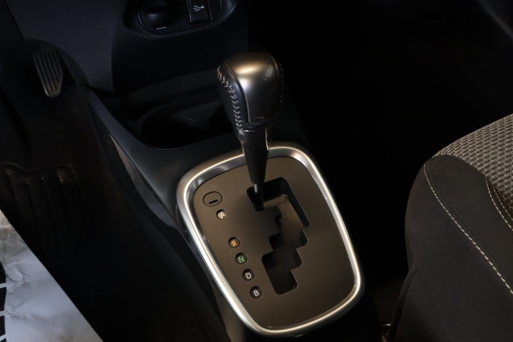 Toyota Yaris 1.5 hybrid lease nl auto, cruise controle, navigatie,
