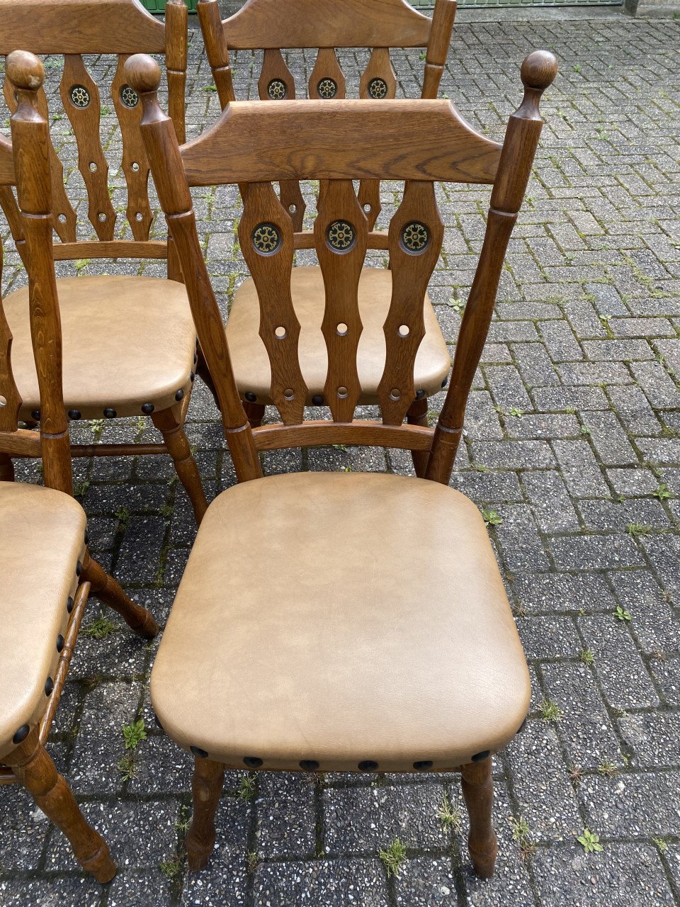 Tafel en 6 stoelen