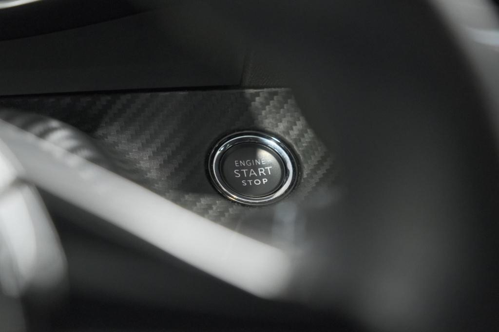 Peugeot 2008 puretech 130 gt pack | leer-pakket | dodehoekdetectie | camera