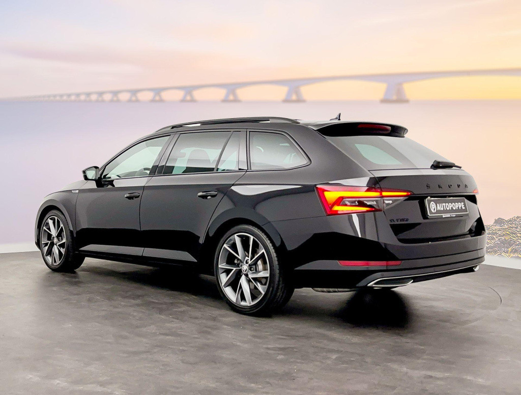 Skoda Superb sportline business 1.5 110 kw / 150 pk tsi combi 7 panoramadak