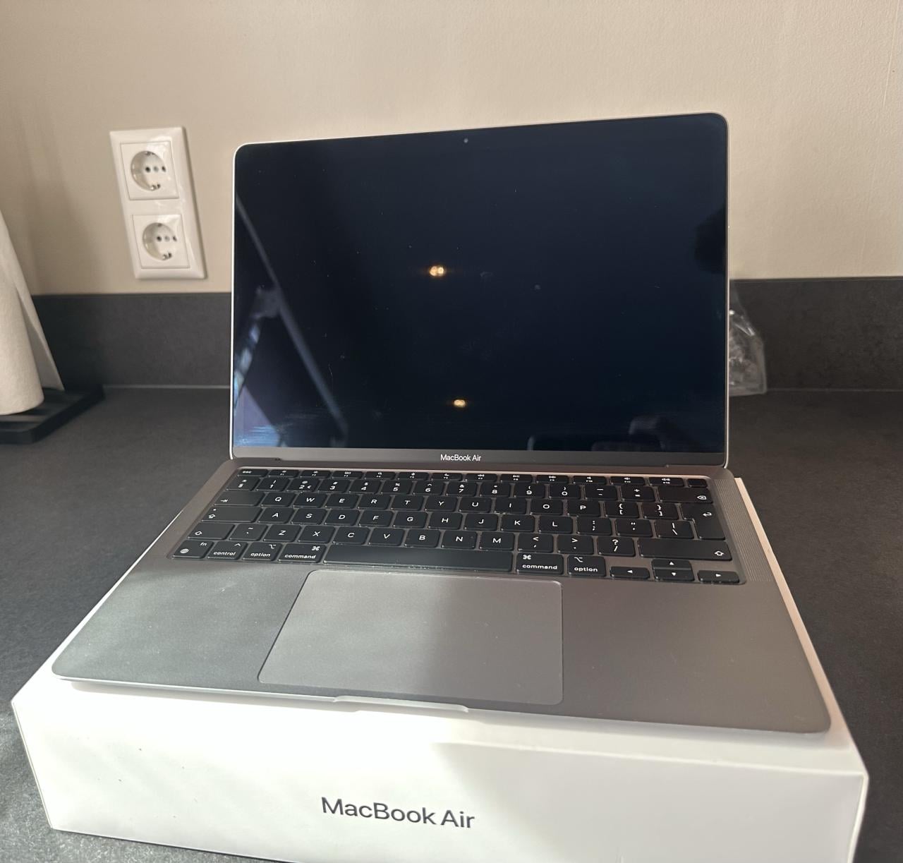 MacBook Air 2020 – Apple M1 – 8GB RAM – 256GB SSD