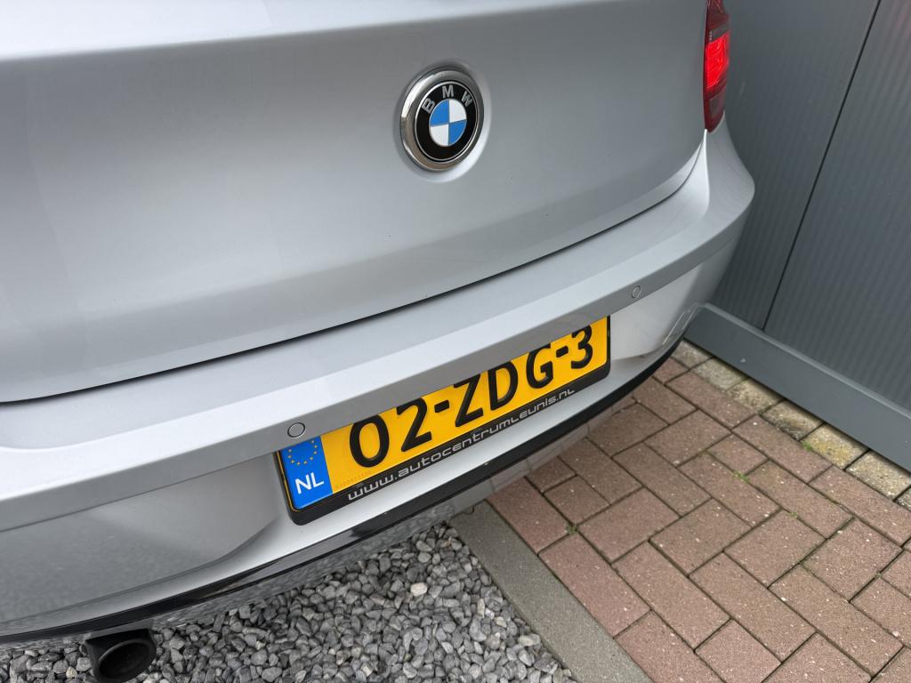 BMW 1 Serie 114i executive business+ 3-drs