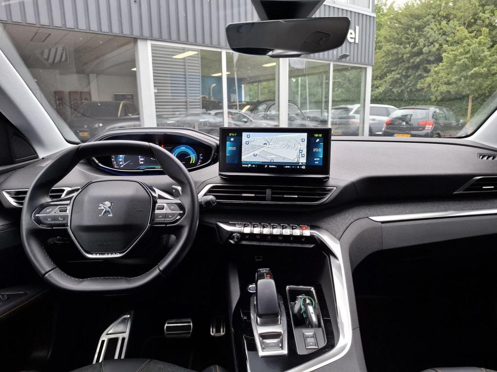 Peugeot 3008 suv 1.6 hybrid 225 eat8 automaat road trip nav/cam