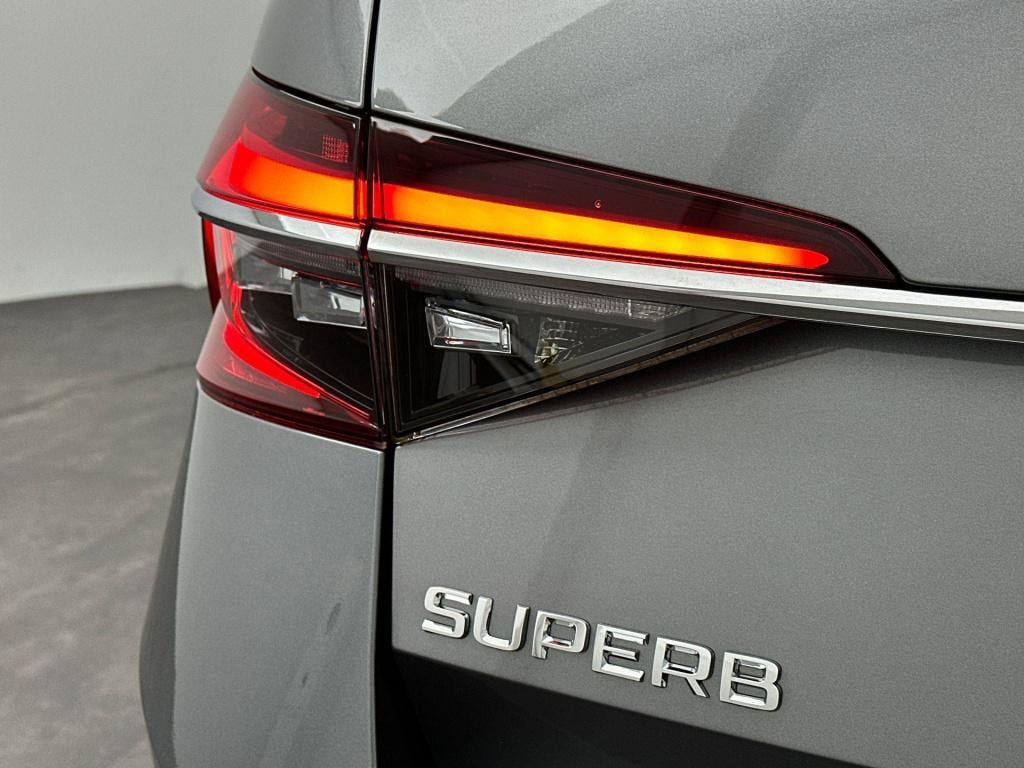 Skoda Superb combi 1.5 tsi business edition plus dsg7