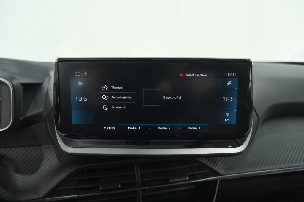 Peugeot 2008 puretech 130 eat8 allure pack | camera | apple carplay | parke