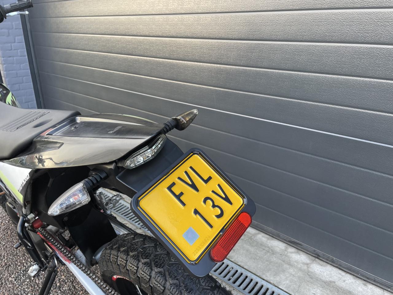 FANTIC 50CC SCHAKELBROMMER