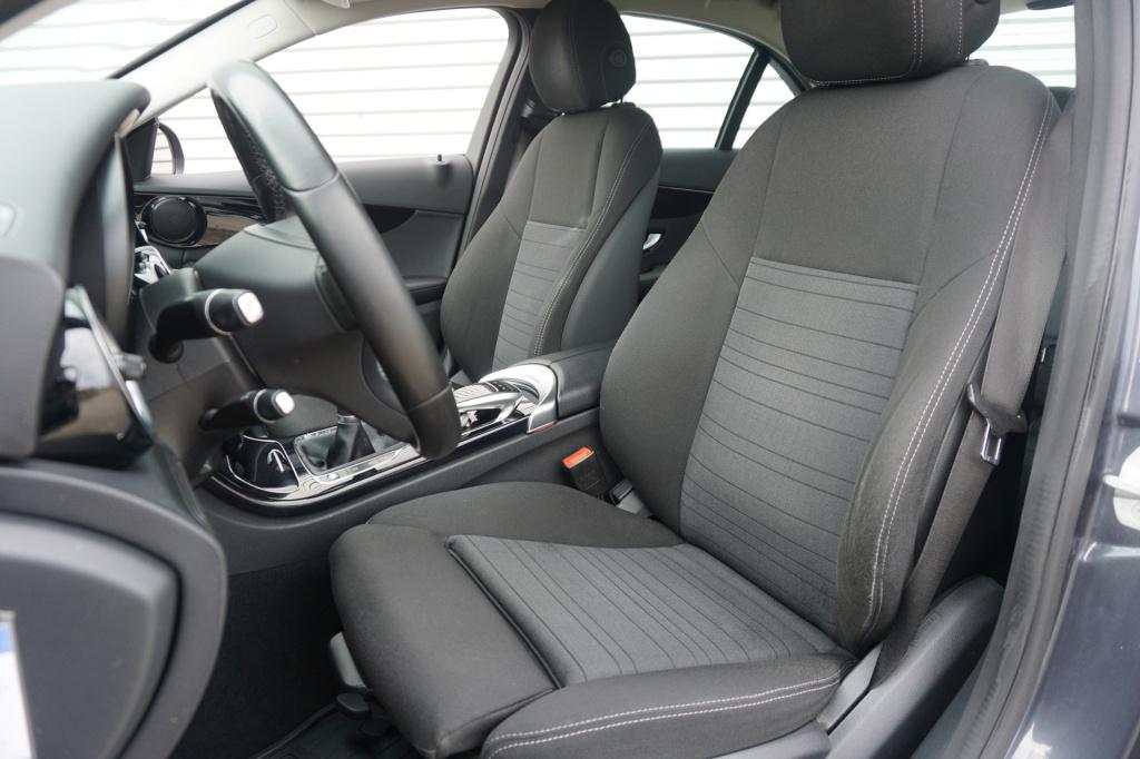 Mercedes-Benz C-Klasse 180 ambition amg line climate / navi / cruise / pdc 