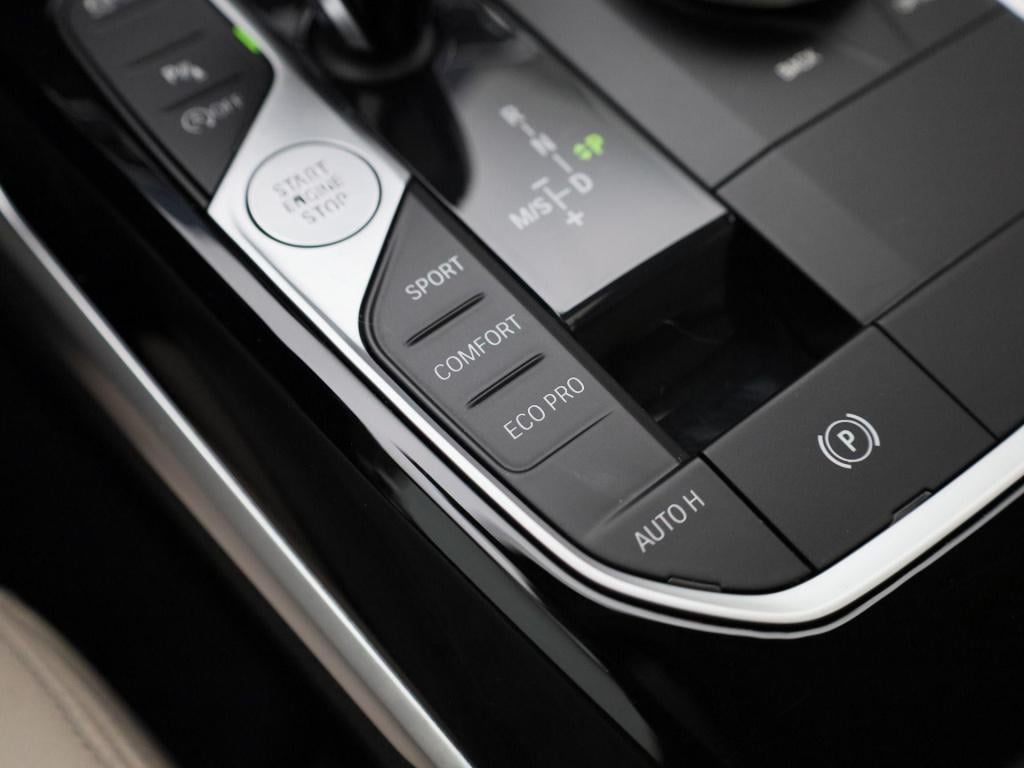 BMW 3-serie touring 318i sport line | automaat | apple carplay / android au