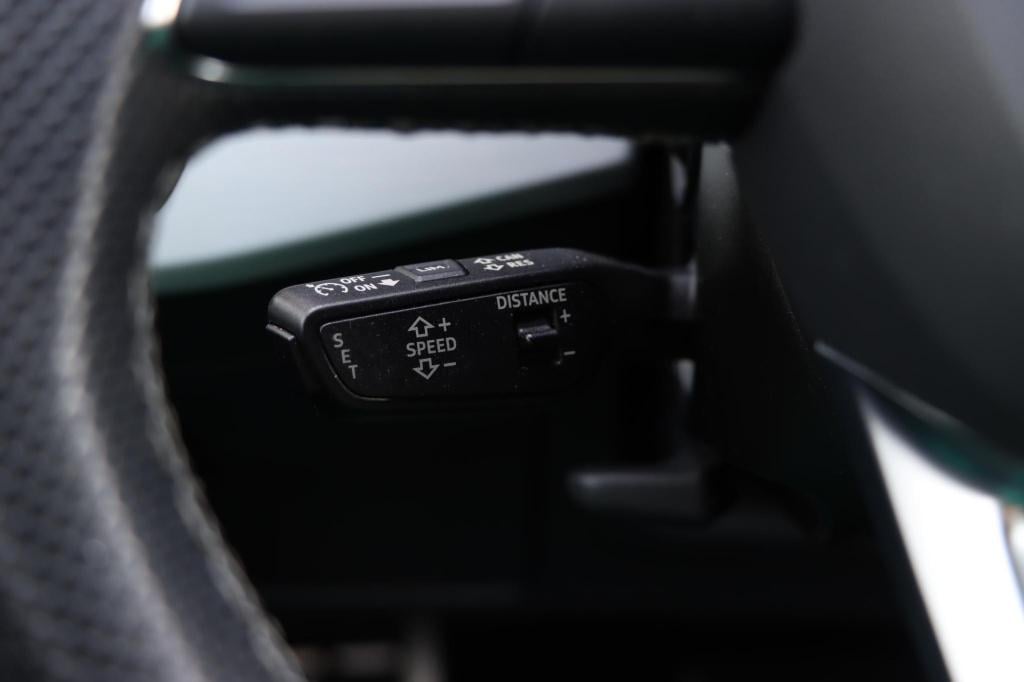 Audi A4 avant 35 tfsi s edition 150pk s-tronic