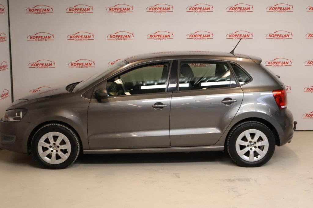 Volkswagen Polo 1.4-16v highline, pdc achter, trekhaak, el ramen, nw distri