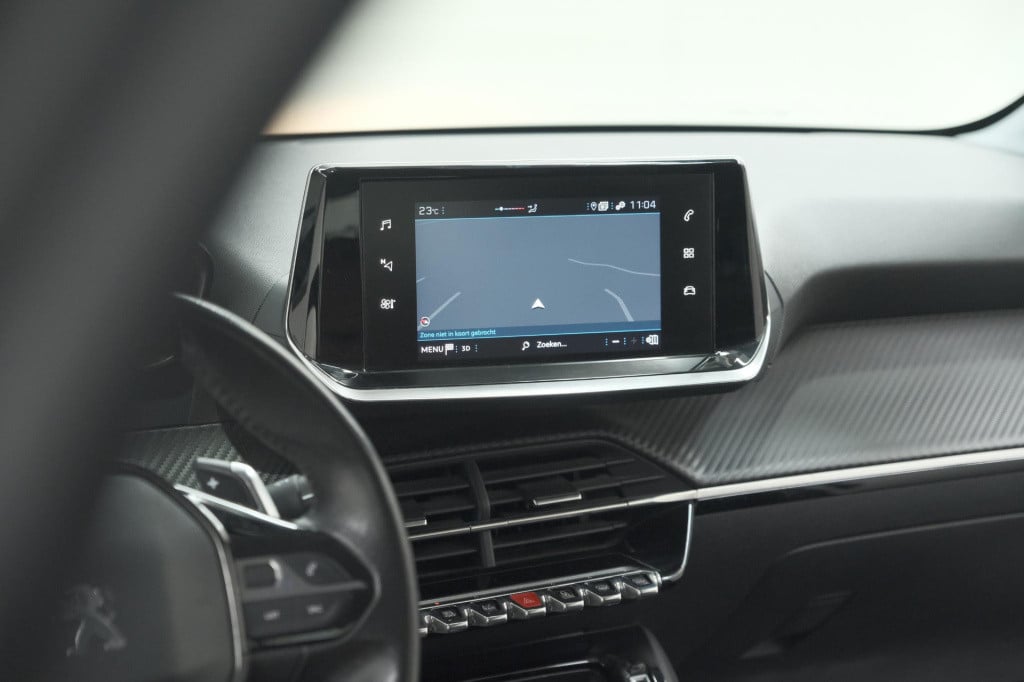 Peugeot 208 puretech 100 eat8 active | trekhaak | parkeersensoren | navigat