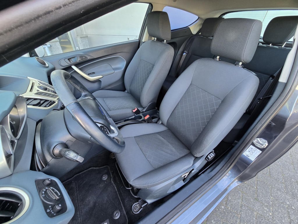 Ford Fiesta 1.25 ghia