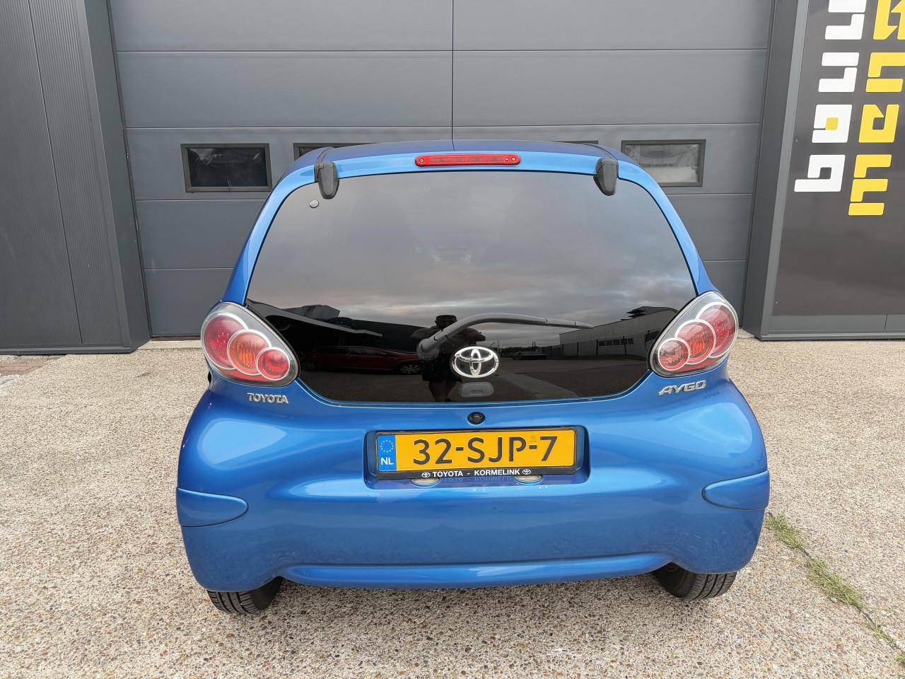 Toyota Aygo 1.0 12V Vvt-i 5DRS 2011 Blauw  Airco Apk Nap Navi