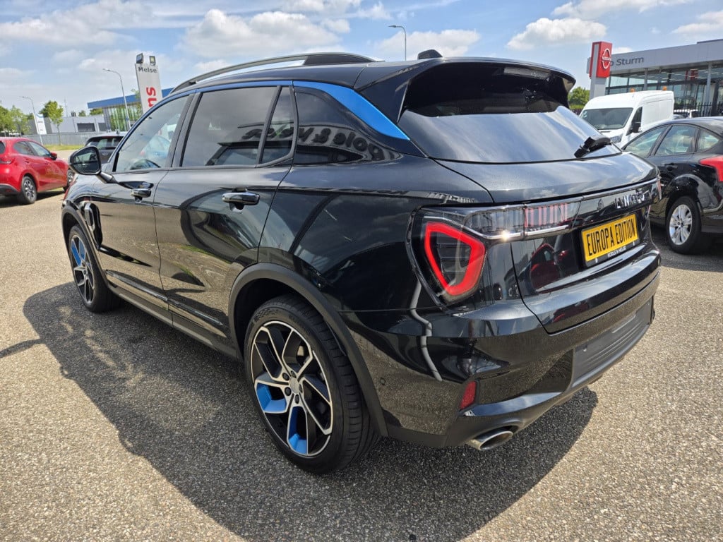 Lynk & Co 01 1.5 261pk plug in hybrid , panodak ,360gr camera , adaptive cc