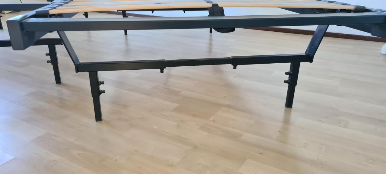 Gratis afhalen, 2 Bossflex 400 lattenbodems op poten 90x200 GERESERVEERD!