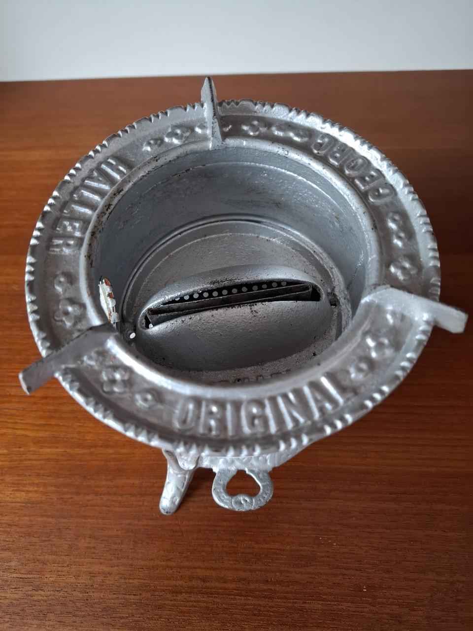 Schattig klein petroleumstelletje