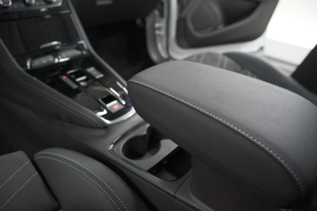 Opel Grandland turbo 130 at8 ultimate | camera | adaptieve cruise control |