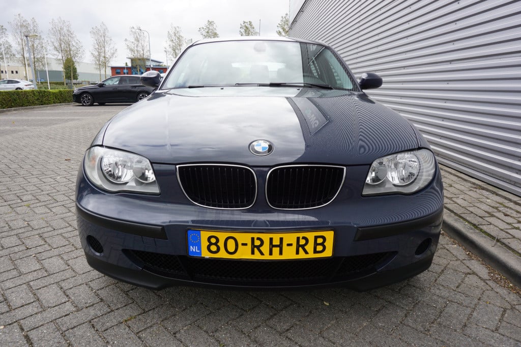 BMW 1 Serie 118i airco / elektr. ramen / lm velgen / nap / apk t/m 29-06-20