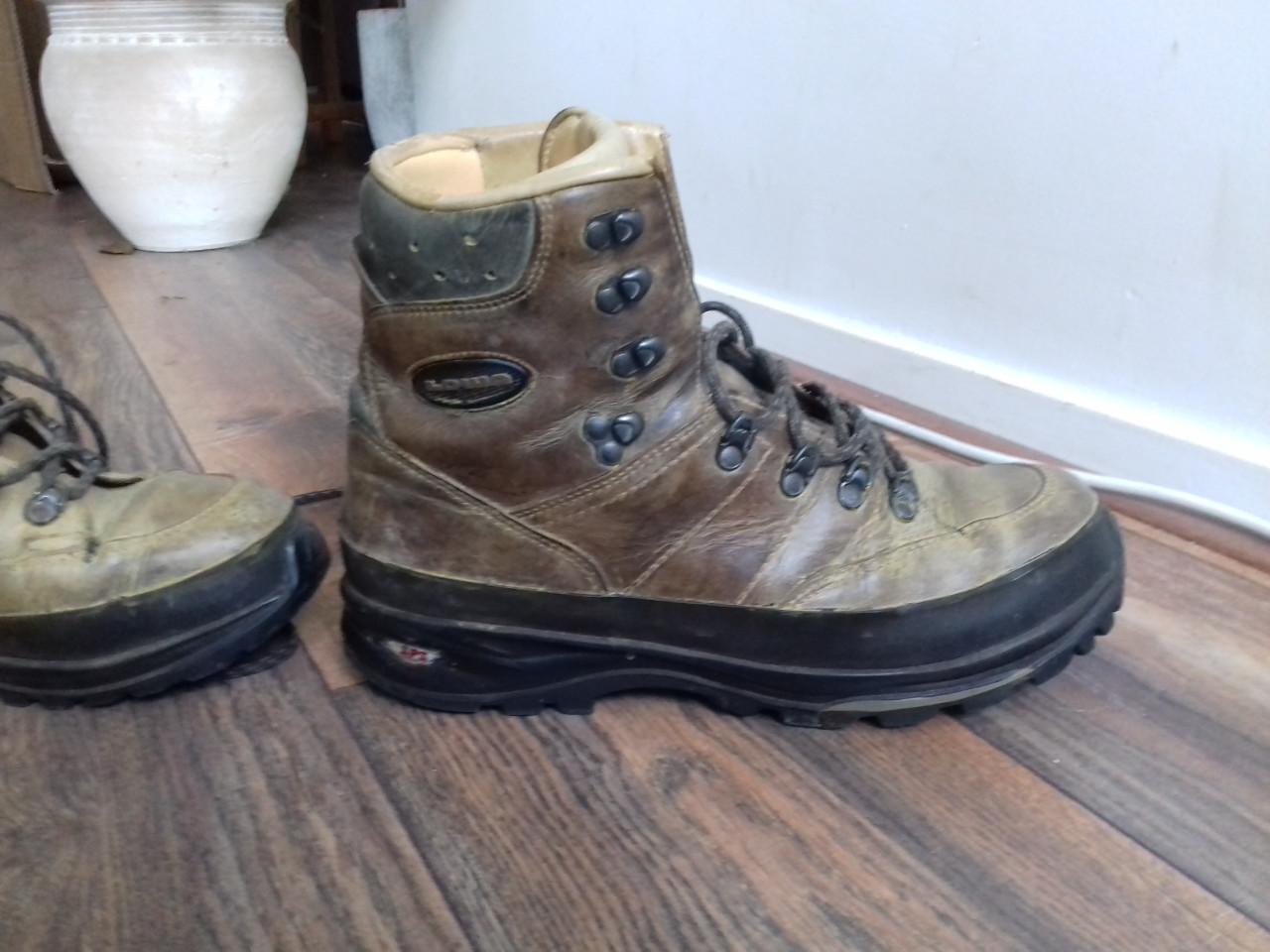 Outdoorspullen, etc. Gregory palisade, Lowa Trekker, Sea To Summit, etc.