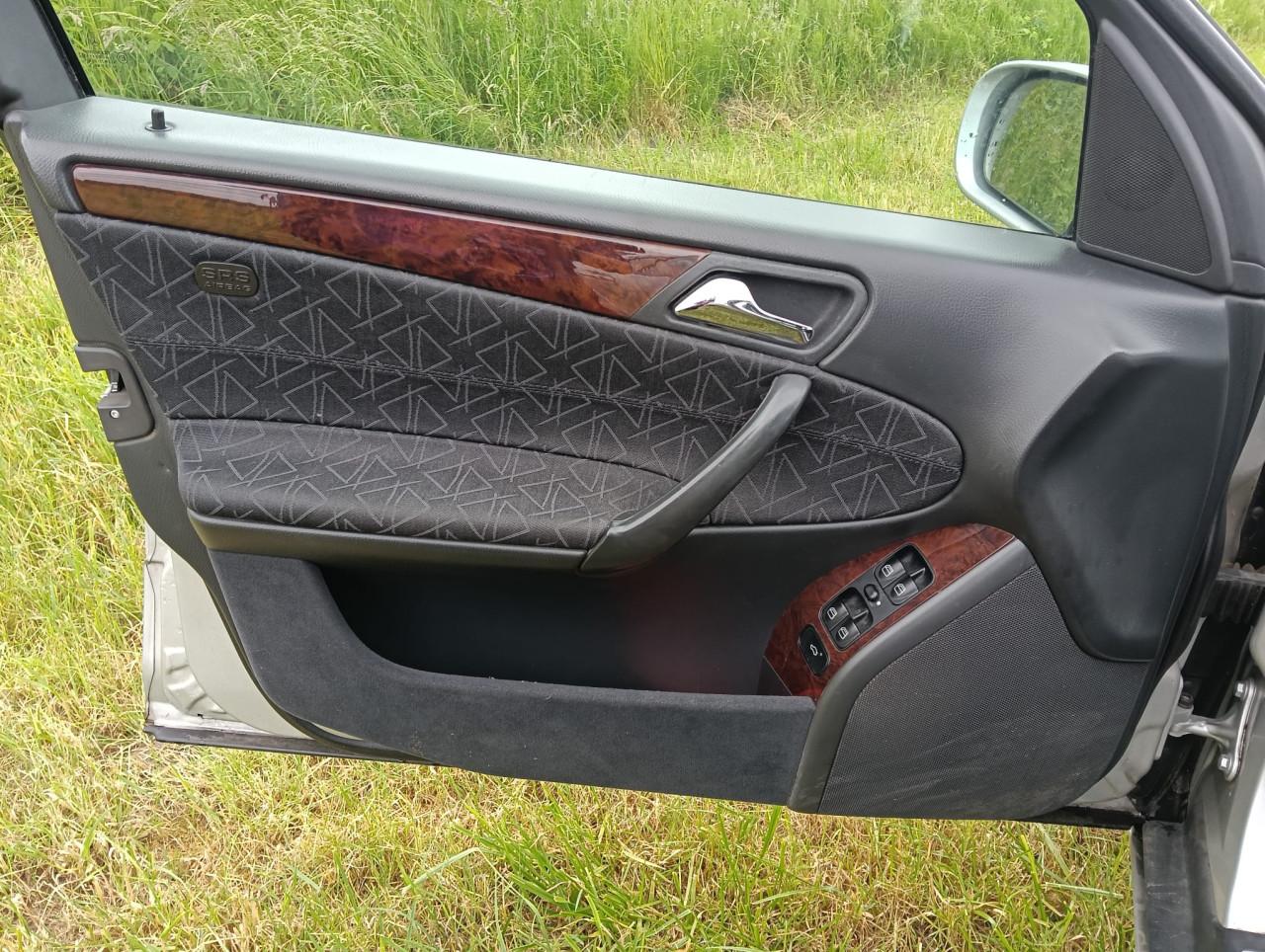 Te koop mercedes c klasse bwjr 2000 automaat