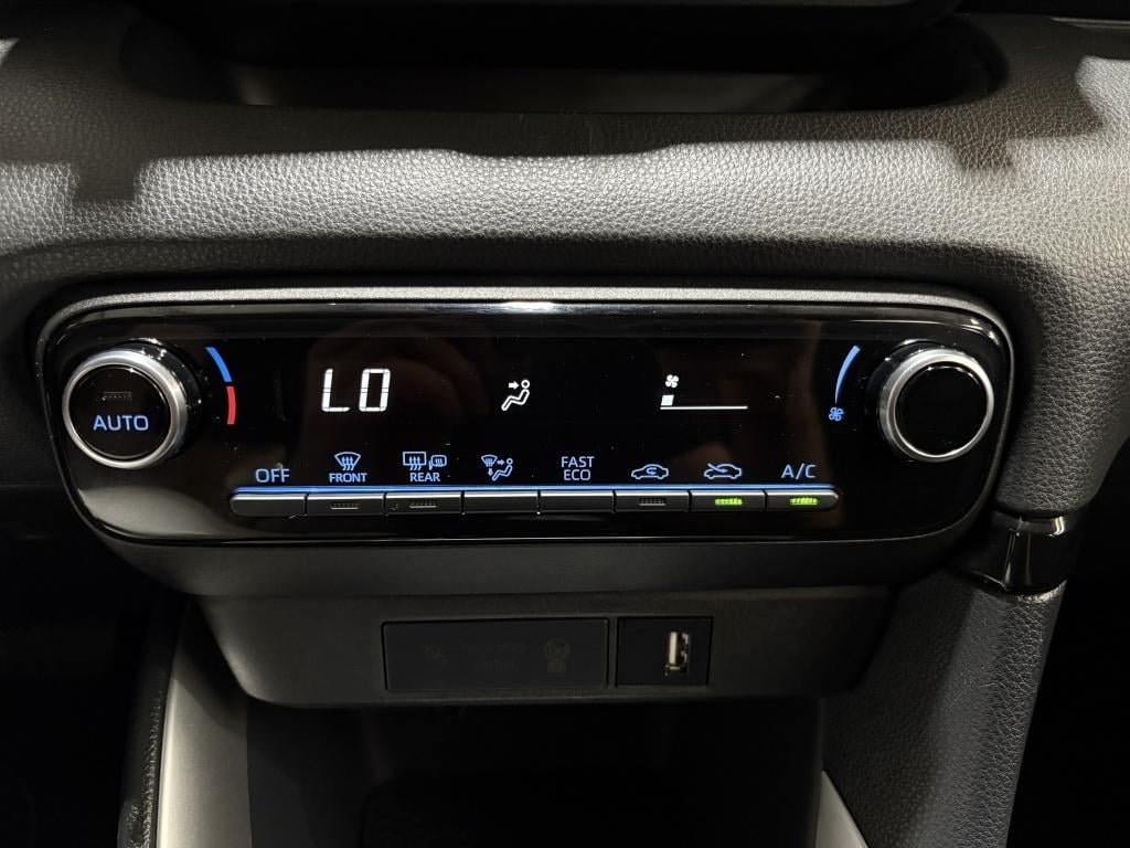 Toyota Yaris 1.5 hybrid dynamic | trekhaak |