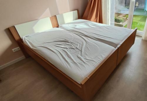 Tweepersoonsbed met losse bedden