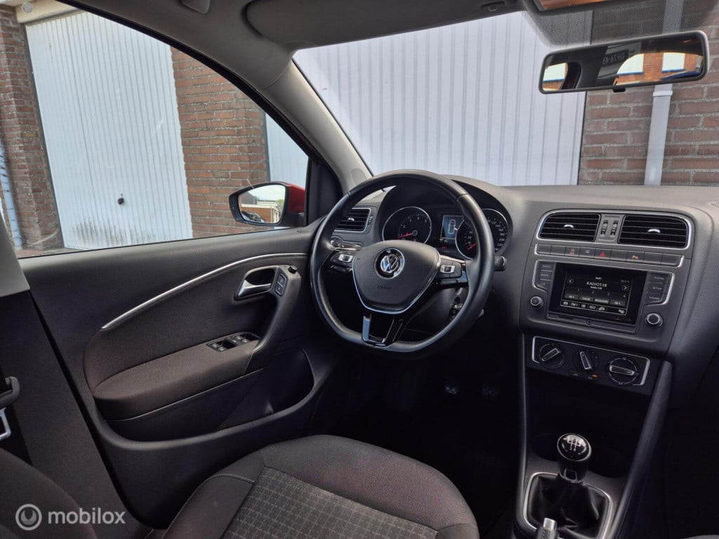 Volkswagen Polo 1.2 tsi comfortline / dealeronderhouden / cruisecontrol / b