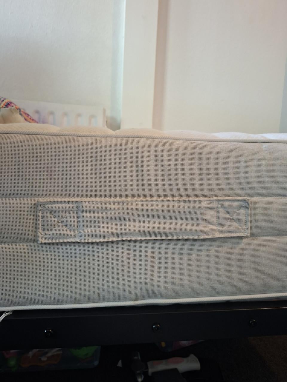 Eenpersoons bed
